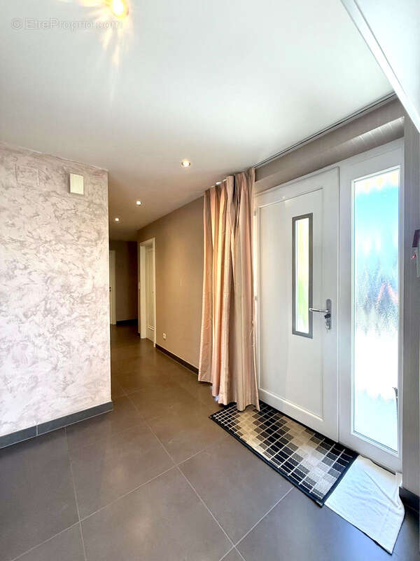 Berstett - L’esprit maison dans une petite copropriété   5 pièces de 141,63 m2 avec jardin, terrasse, garage - photo 22