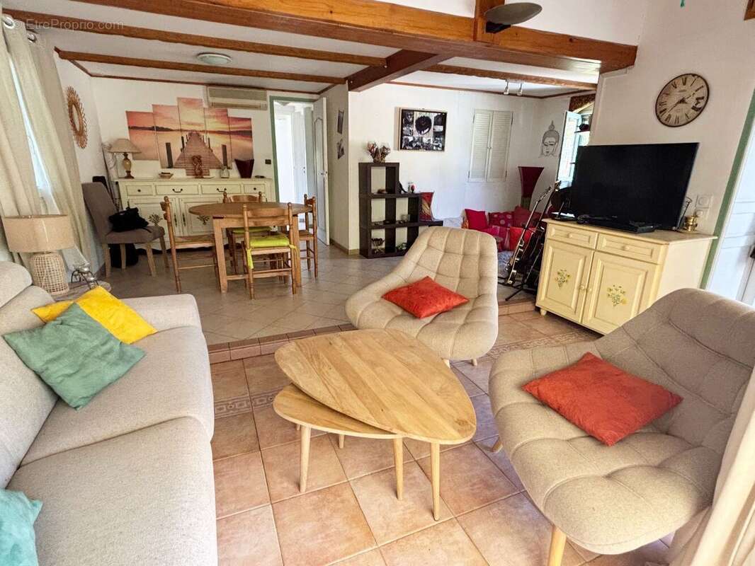 Maison à ROQUEBRUNE-SUR-ARGENS
