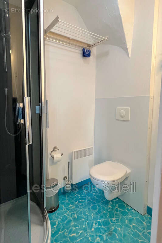 Maison 50 m² à Le Revest-Les-Eaux  - photo 8