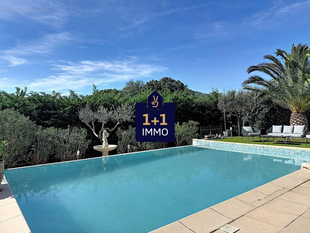 Maison à ROQUEBRUNE-SUR-ARGENS