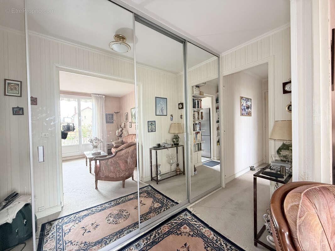 Appartement à NANTERRE