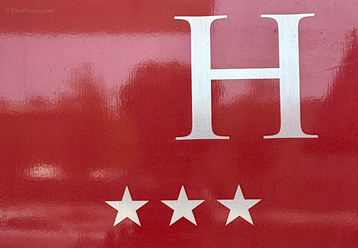 Commerce à MOUANS-SARTOUX