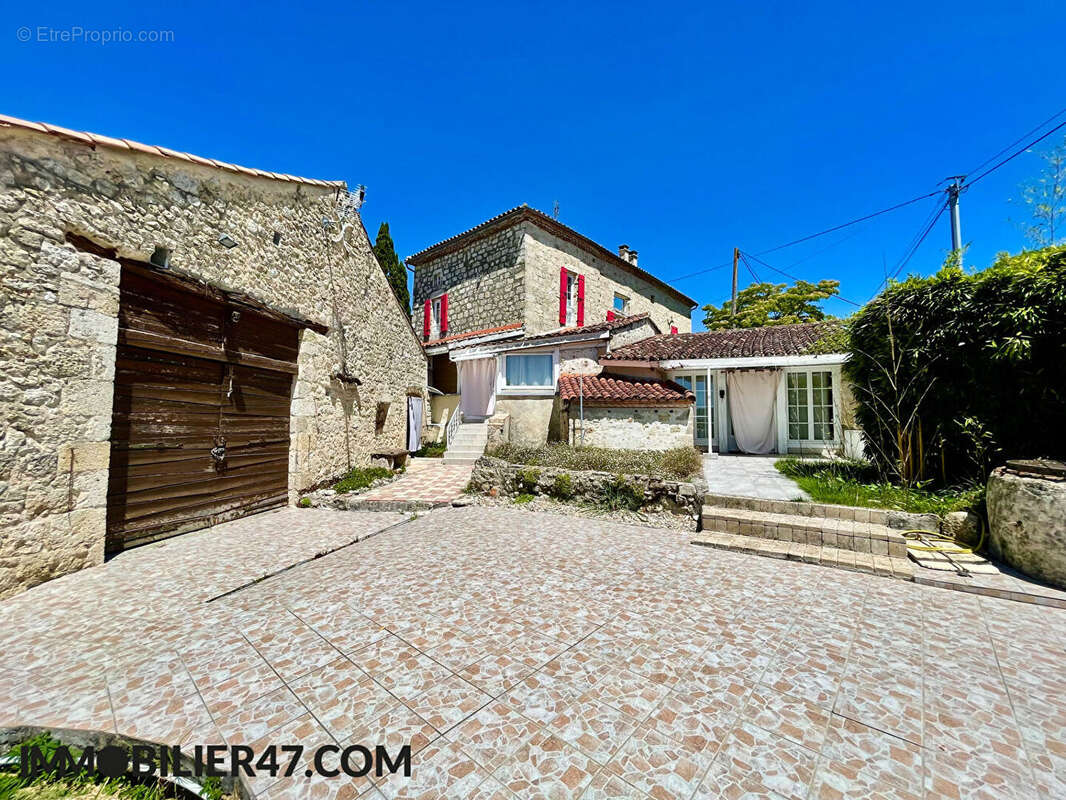 Ancien presbitere renové avec gites independants - photo 2