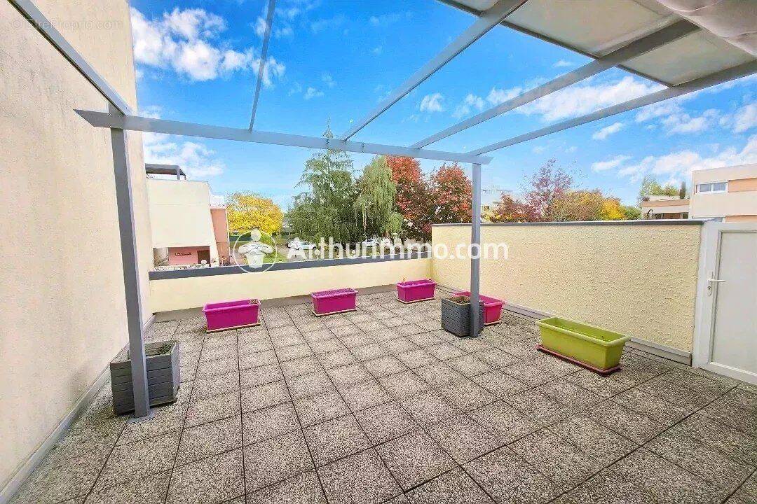 Appartement à SAVIGNY-LE-TEMPLE