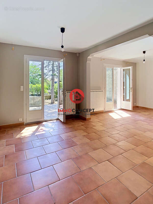 Maison à VILLENEUVE-LES-AVIGNON