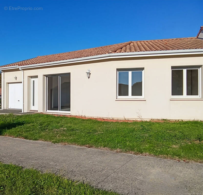 Maison à SAINT-ANDRE-DE-CUBZAC