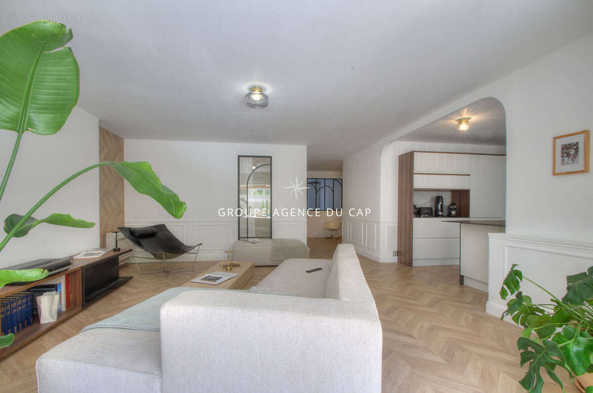 Saint raphael proche centre ville appartement 4 pieces avec garage - photo 10