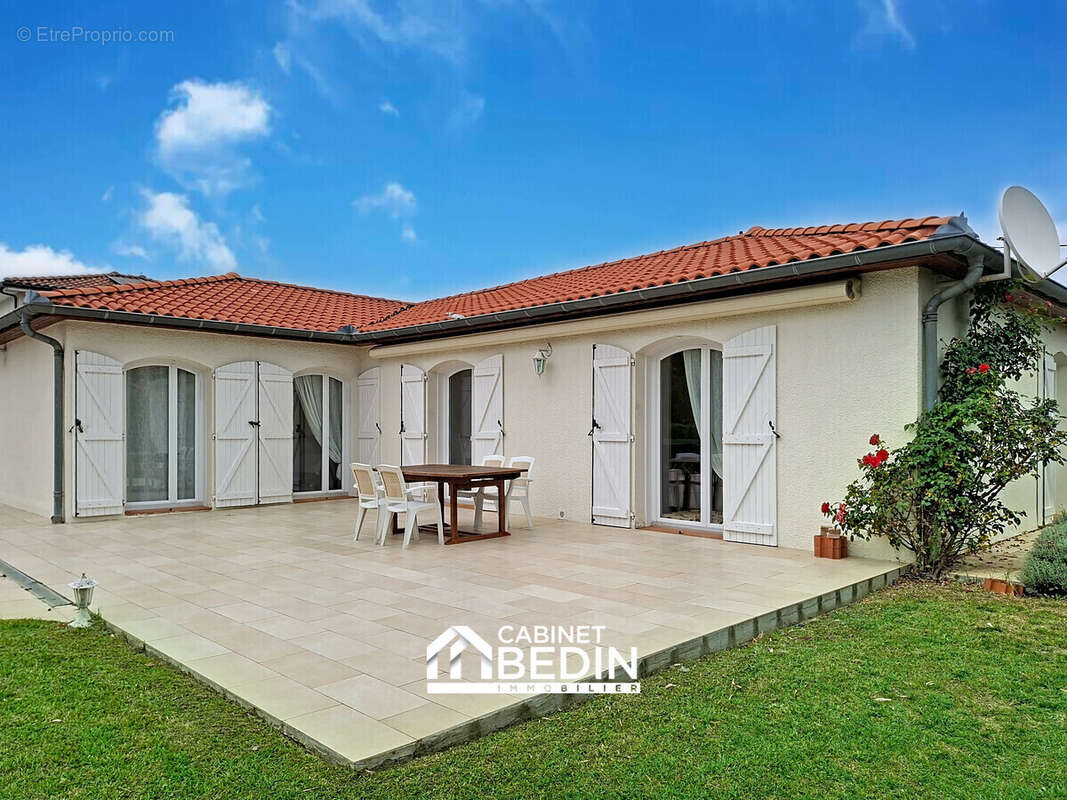 Maison à BRUGUIERES