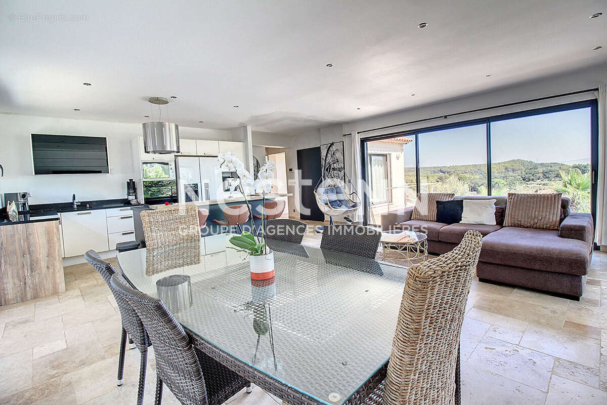 Maison à TRANS-EN-PROVENCE