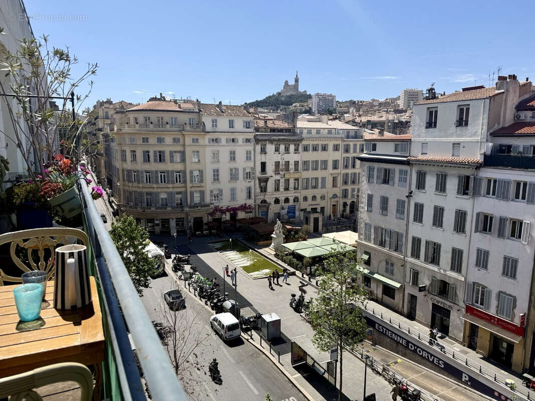 Appartement à MARSEILLE-1E