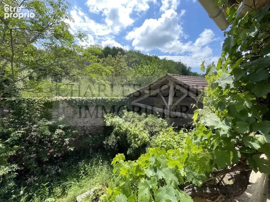 Bel ensemble - corps de ferme avec 3 maisons, un hangar, jardin et verger - photo 31