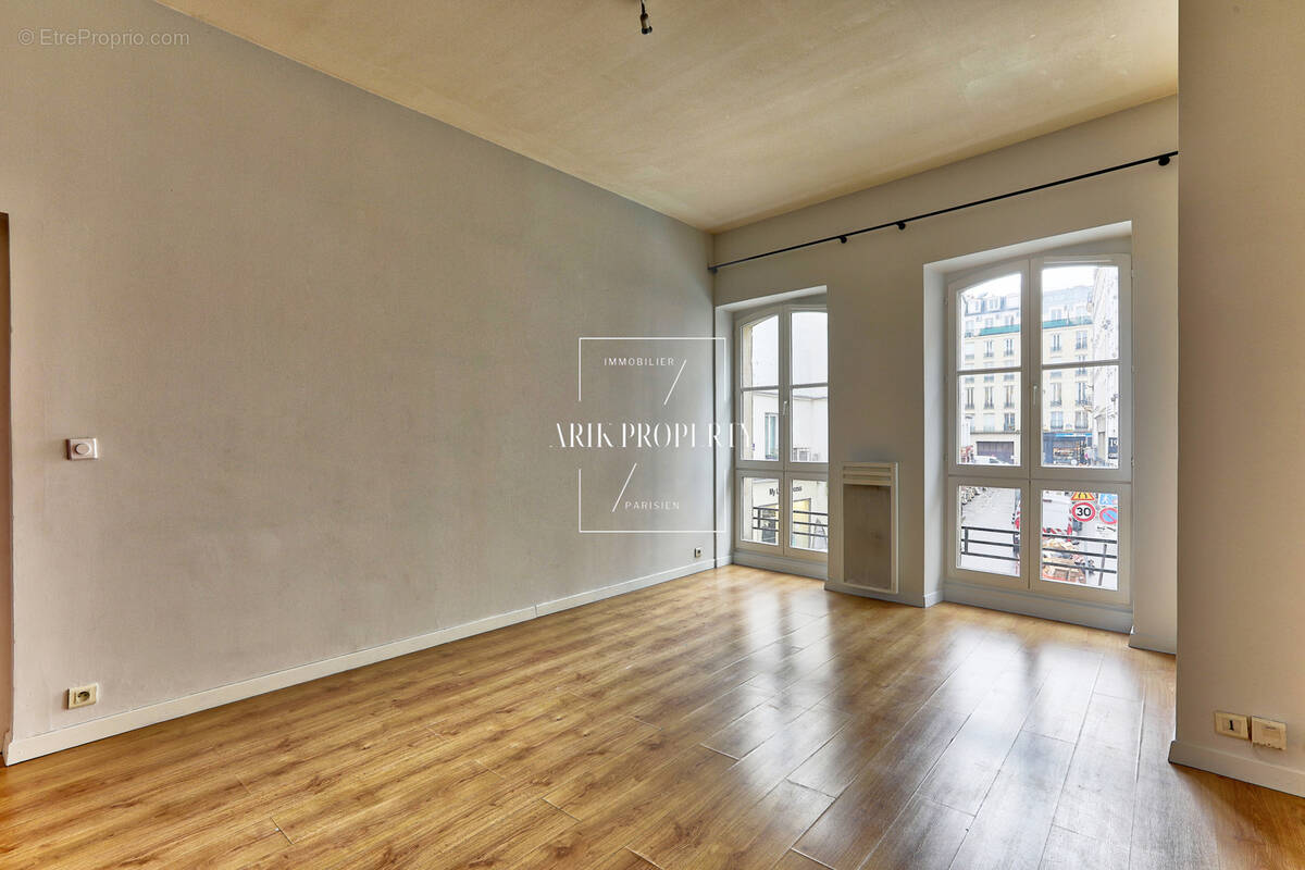Appartement à PARIS-2E