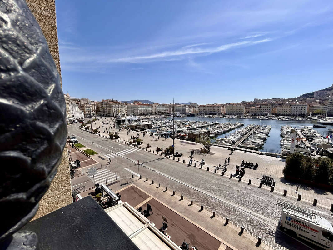 Appartement à MARSEILLE-2E