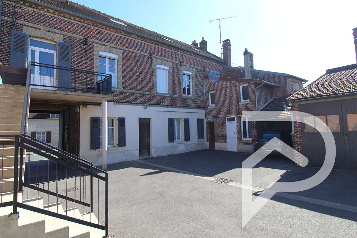 Appartement à LONGUEIL-SAINTE-MARIE