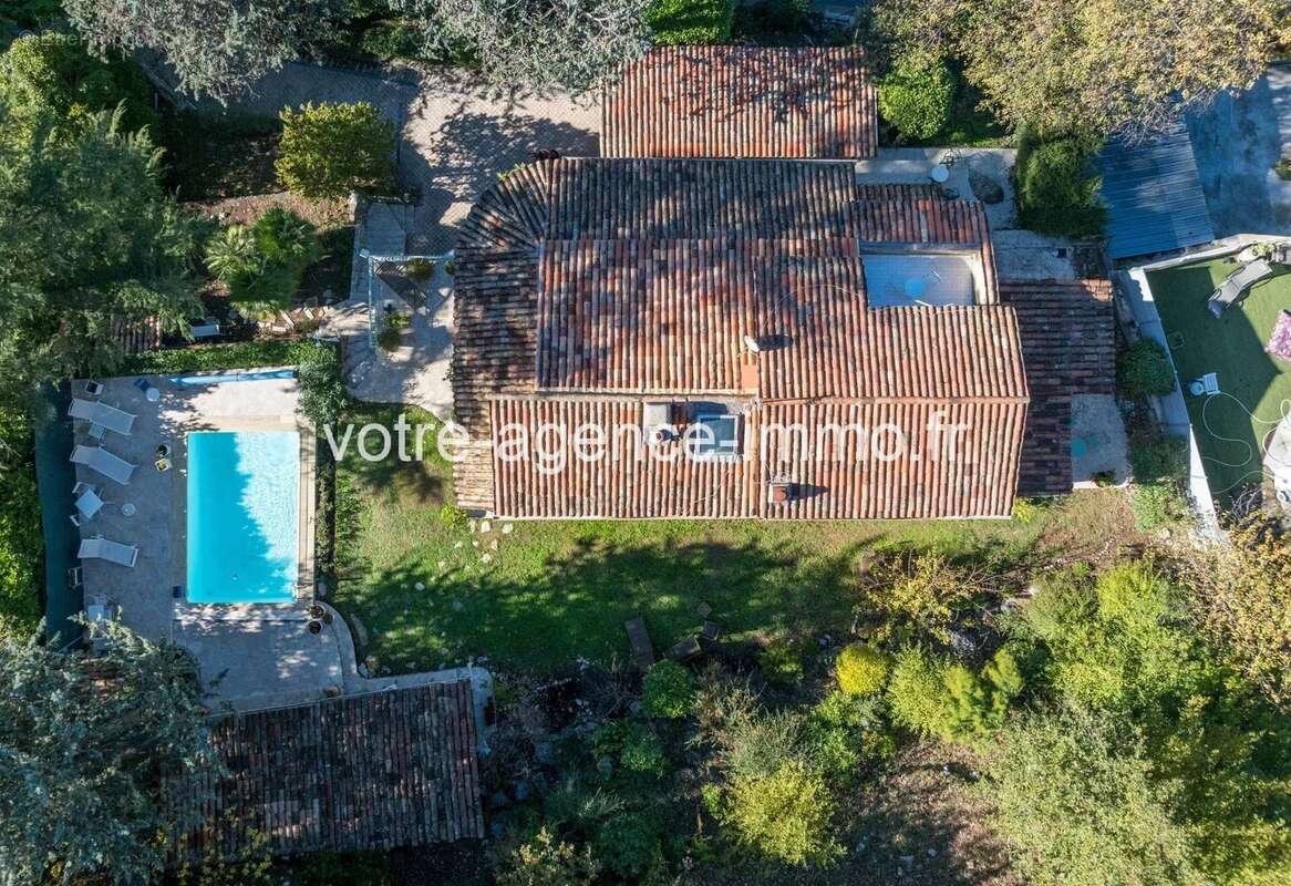 Maison à TOURRETTE-LEVENS