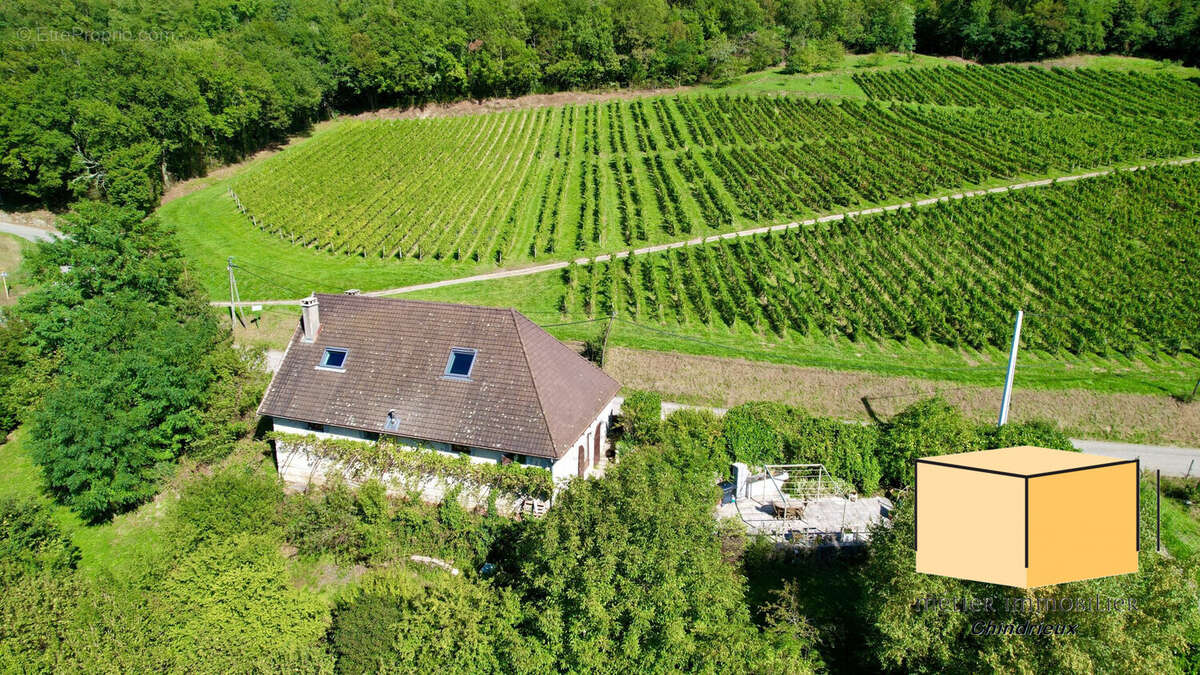 Maison à SERRIERES-EN-CHAUTAGNE