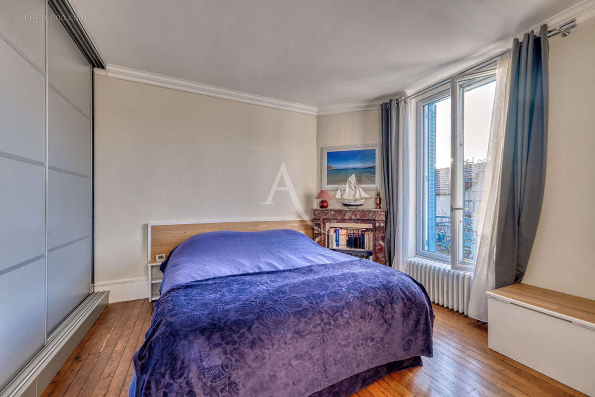 Maison à LE PERREUX-SUR-MARNE