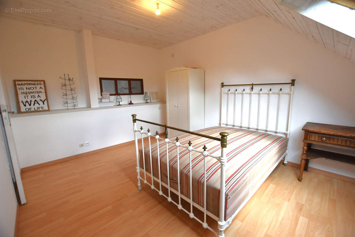 Maison à PLOUGOURVEST