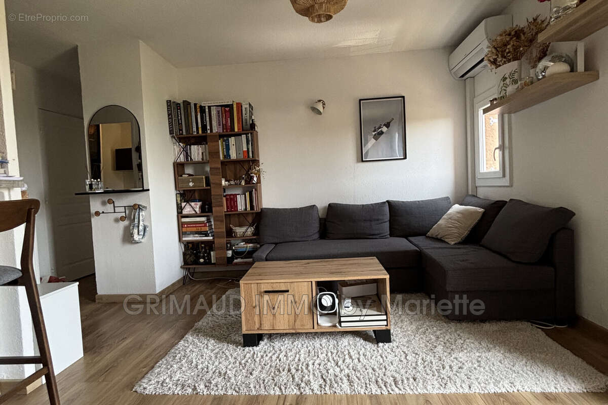 Appartement à GRIMAUD