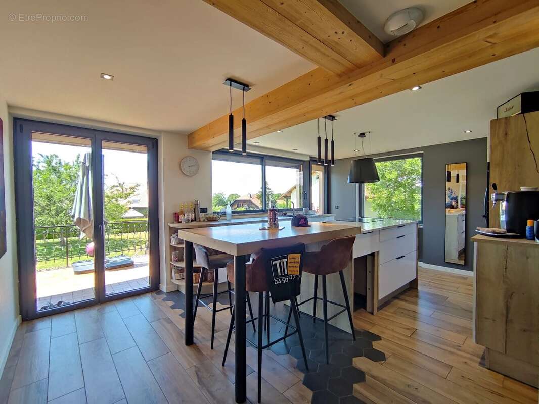 Maison spacieuse de 200 m² à Saint-Paul-en-Chablais - photo 7