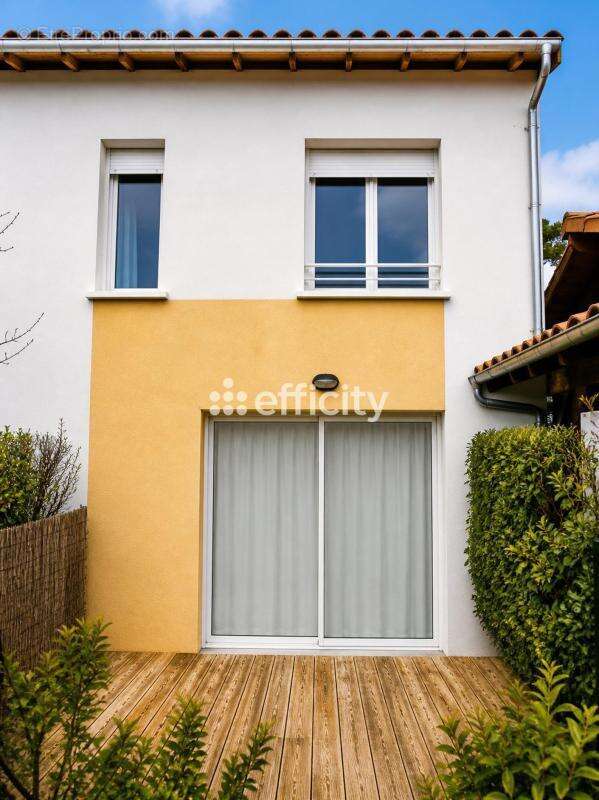 Maison à LAUNAGUET