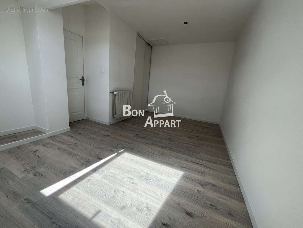 Appartement à CLOUANGE