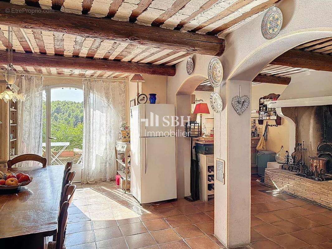Maison à SAUMANE-DE-VAUCLUSE