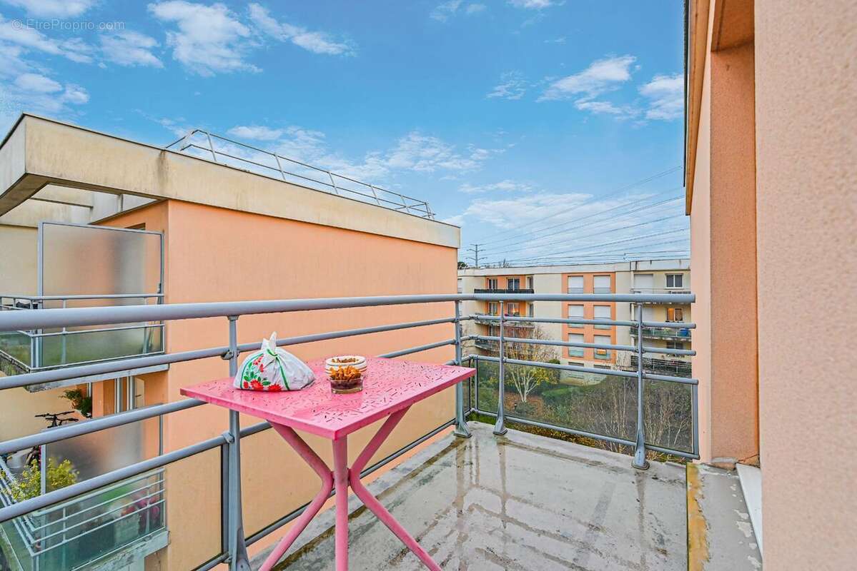 Appartement 79 m² à Creteil  - photo 2