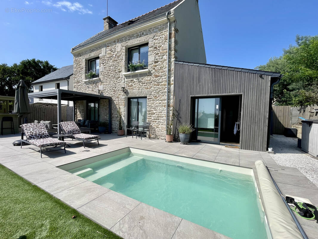 Maison à SAINT-AVE