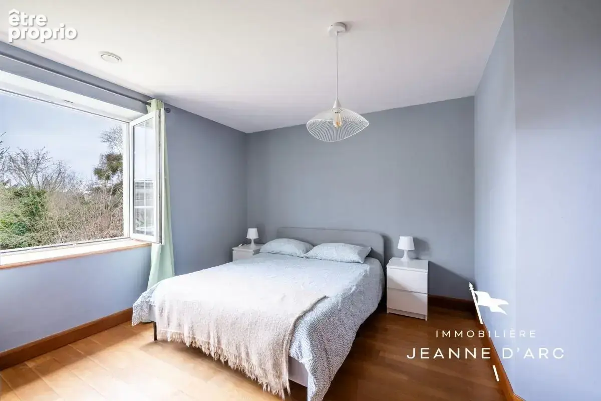 Grande maison familiale de 360 m2 avec jardin clos, à 5 minutes de Thoiry 8 Pièces 5 chambres + Piscine intérieure - photo 10