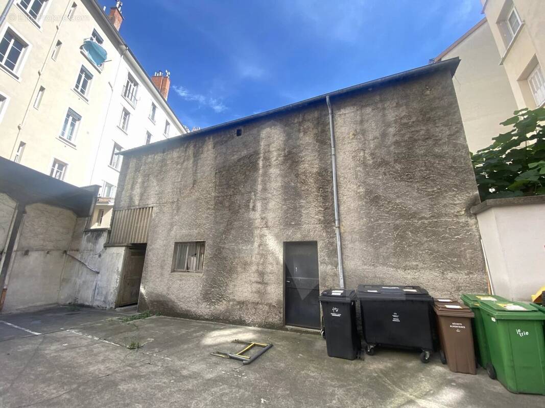 Secteur berriat/genissieu 96,84m2 = parking - photo 3