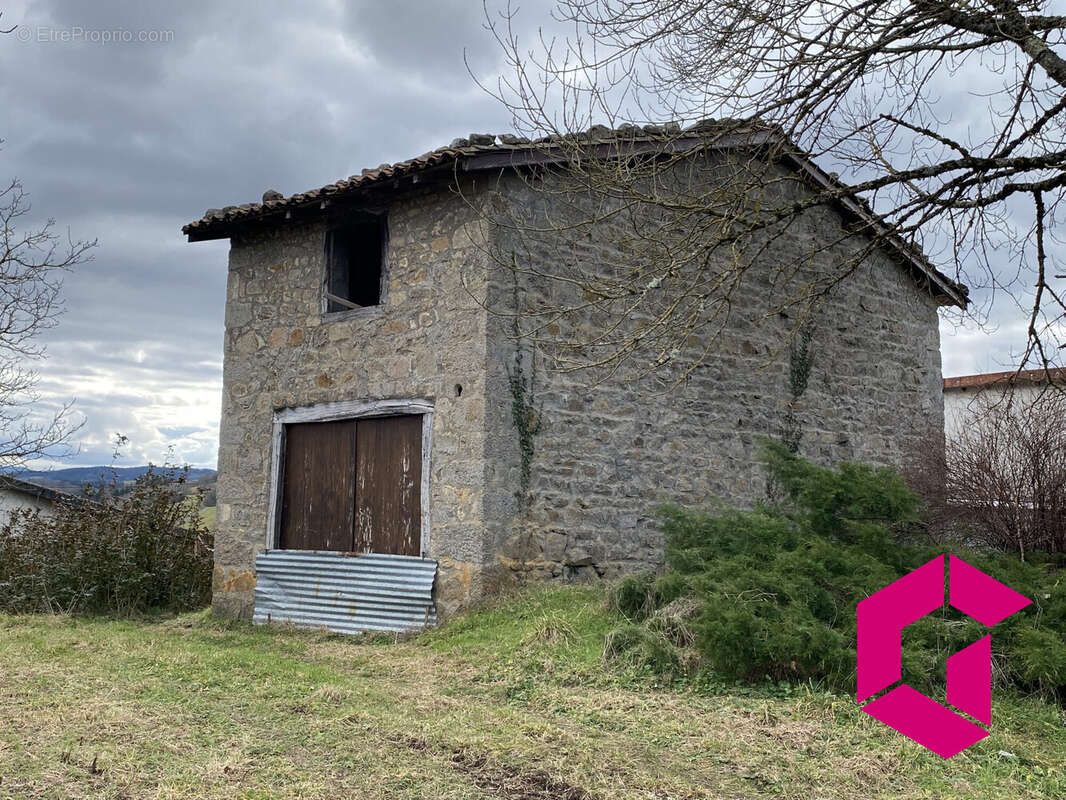 Maison à OLLIERGUES