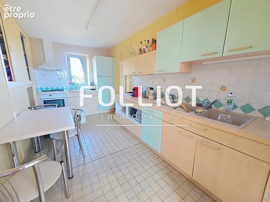 Corps de ferme Le Molay Littry 5 pièce(s),  55 000 m² de terrain avec bâtiments - photo 7