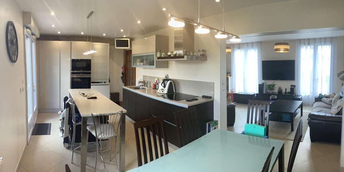 Photo 7 - Maison à TOUSSUS-LE-NOBLE