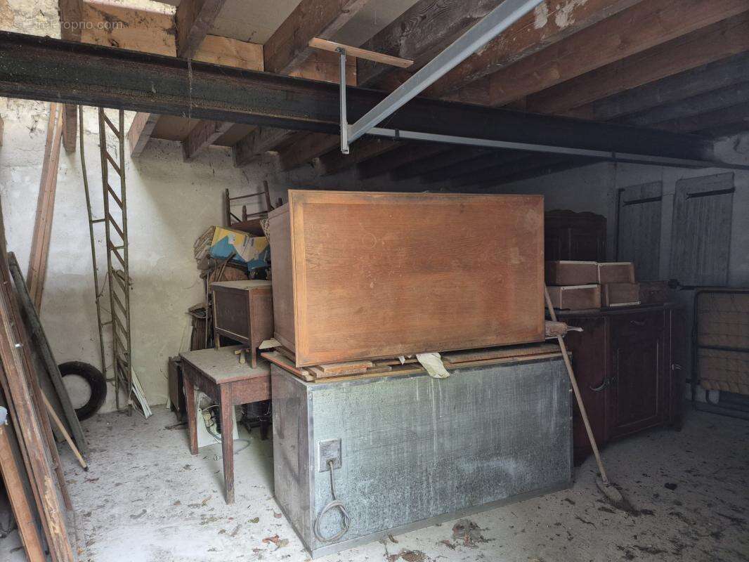 Rare à la vente   garage avec gros potentiel en plein centre - photo 4