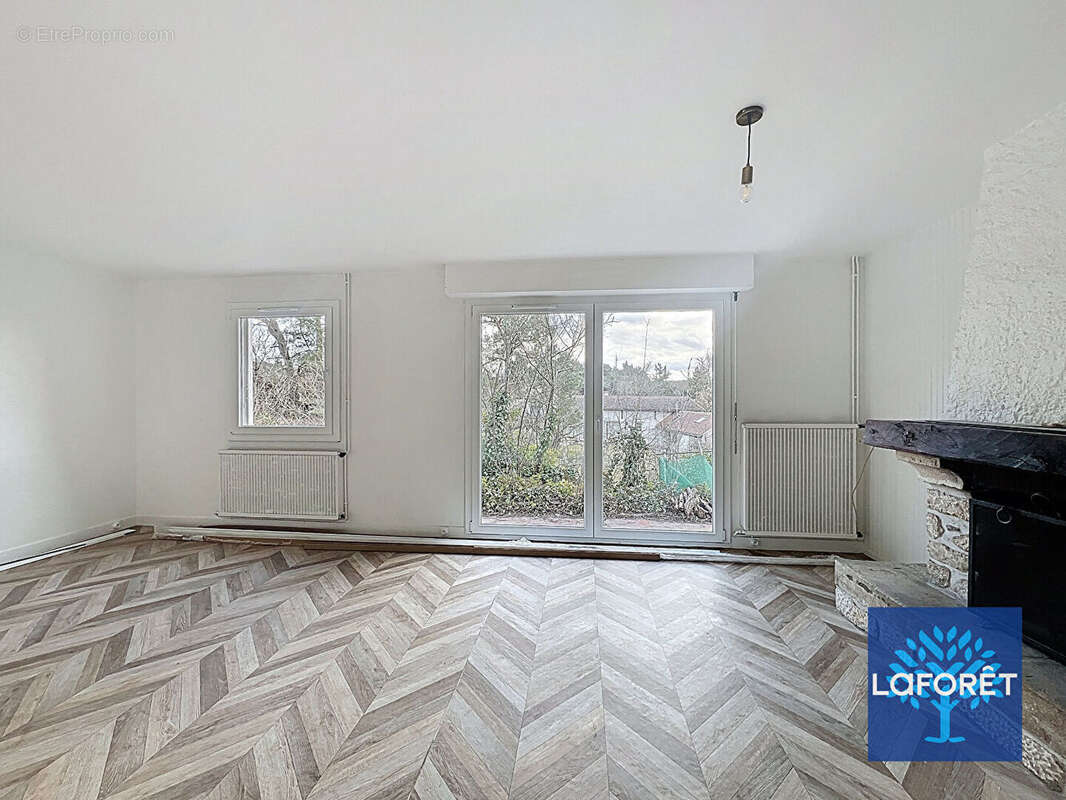 Maison à MALESHERBES