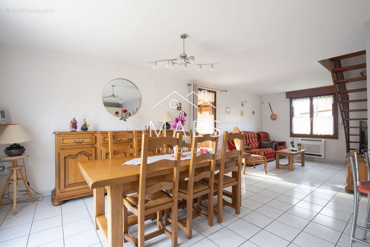 Maison à WAMBRECHIES