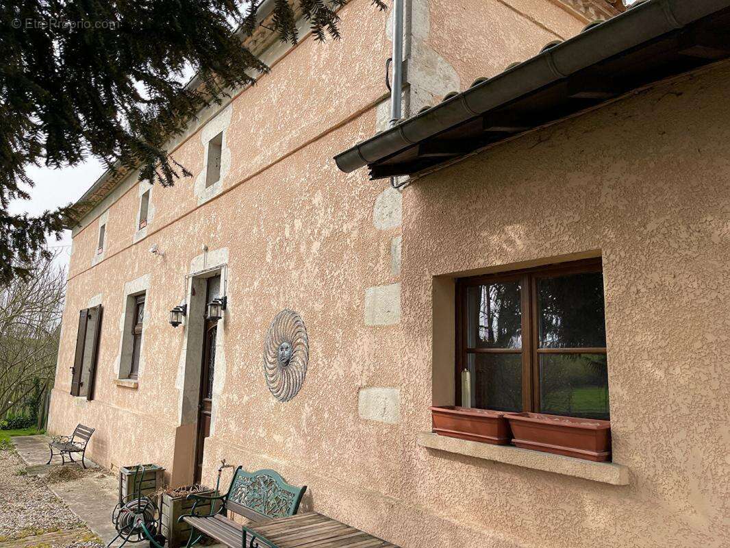 Maison à PUYSSERAMPION