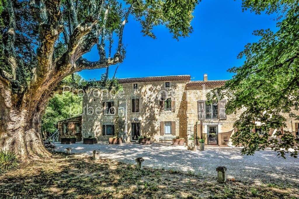 Mas authentique en Provence - photo 3