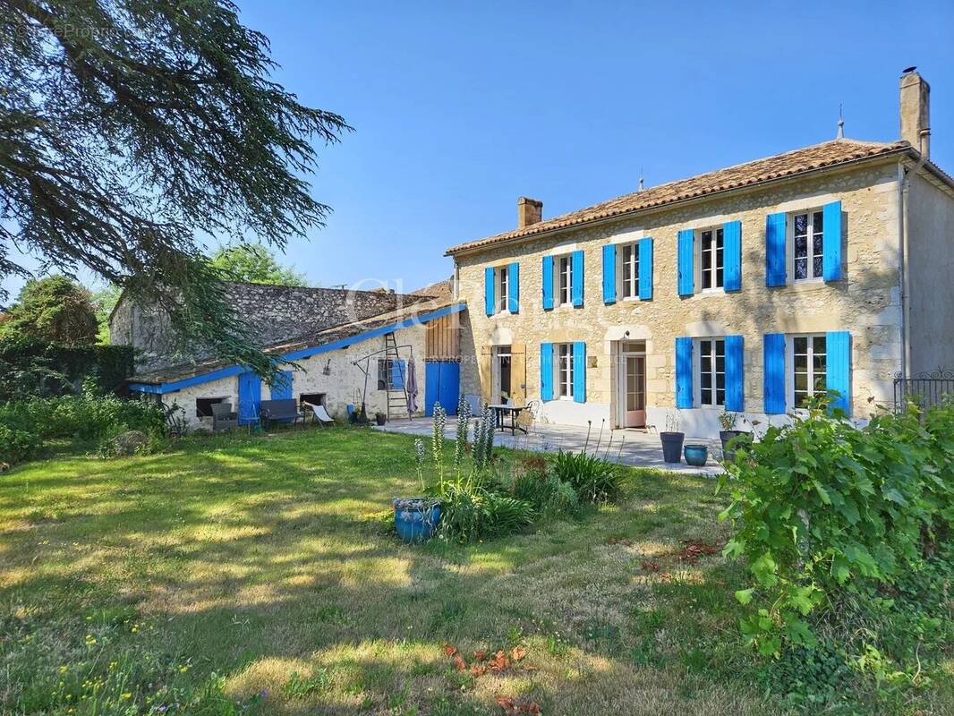 Maison à PESSAC-SUR-DORDOGNE