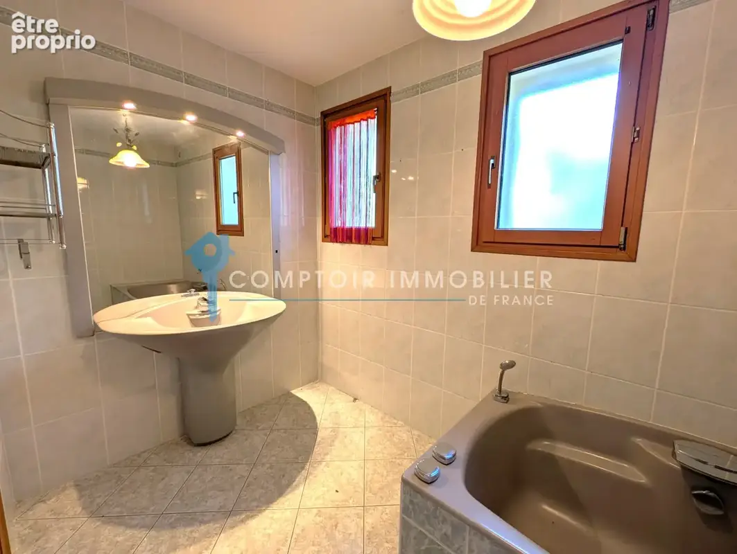 Dépt. 07 - A VENDRE à LANAS - Maison de 262 m2 - Parcelle de 3.100 m2 - photo 25
