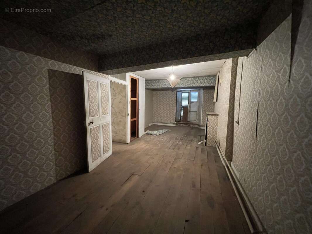 Maison 150 m² à Le Grand-Serre  - photo 4