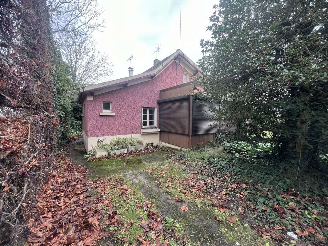 Terrain à CONFLANS-SAINTE-HONORINE