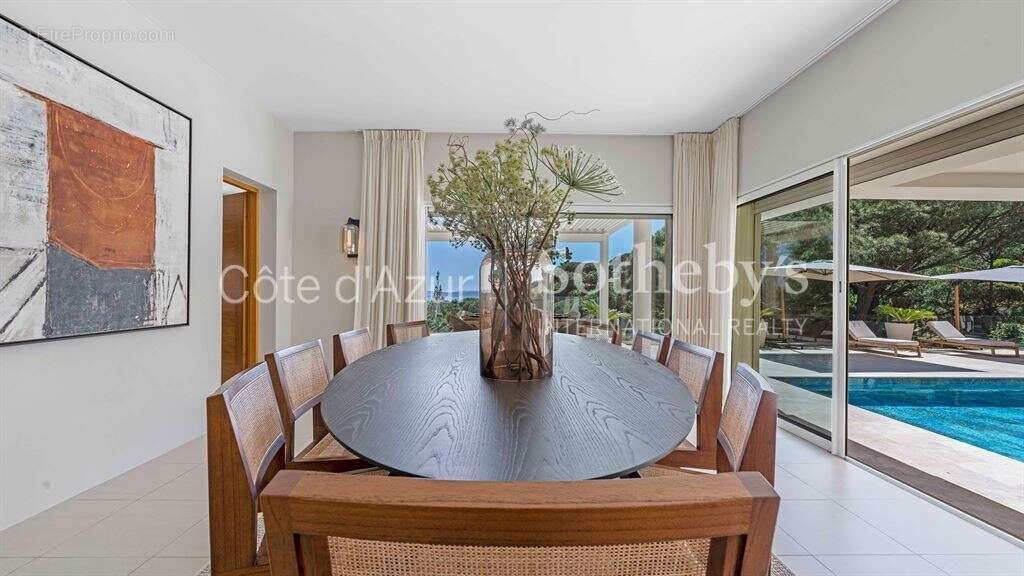 Exclusivité villa contemporaine avec vue mer, proche plage de la Nartelle - photo 7