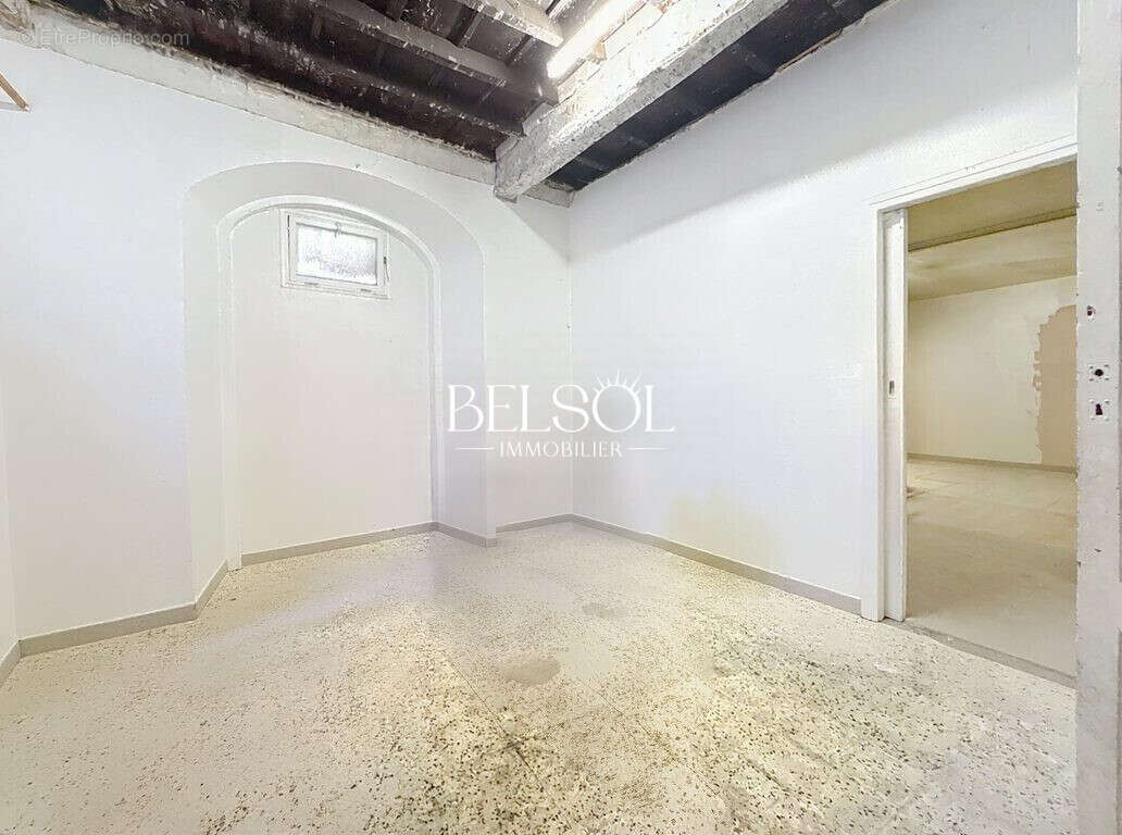 Maison à SAINT-LAURENT-DE-CERDANS