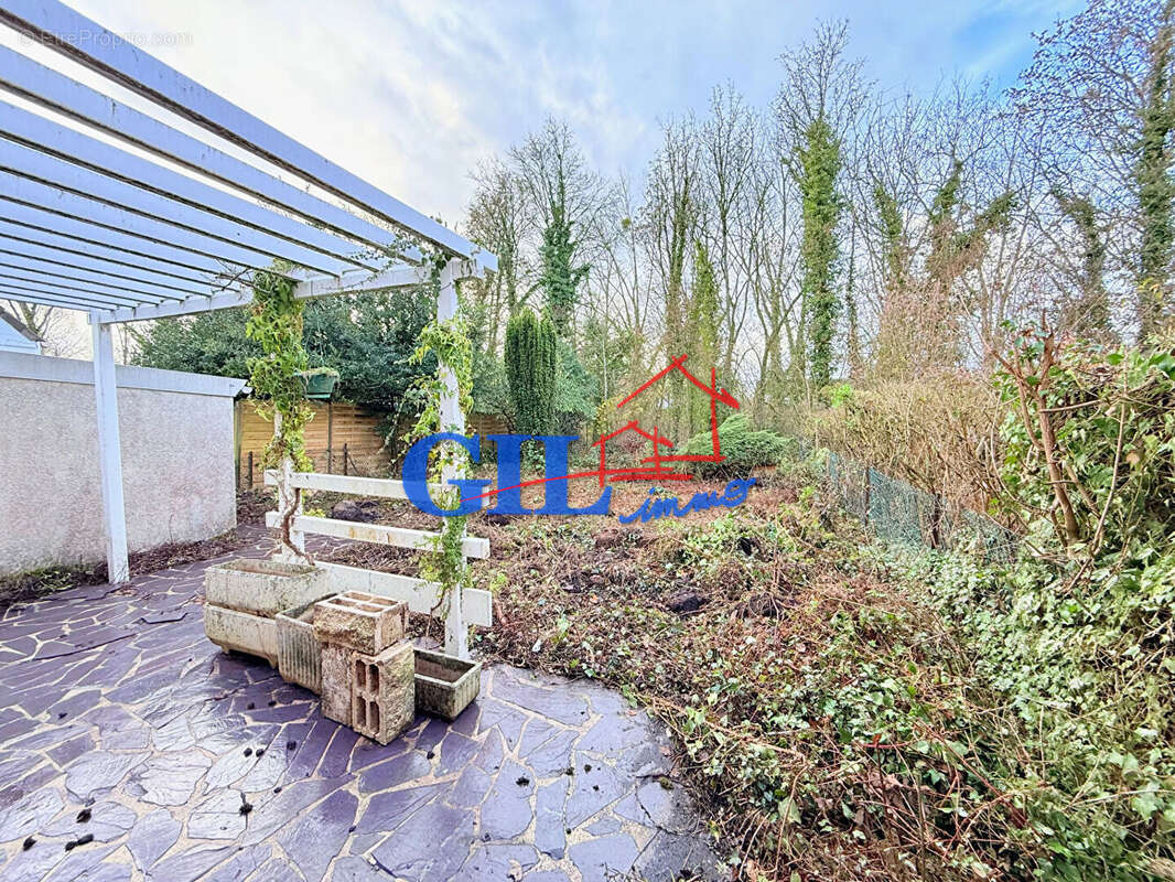 Maison à SAVIGNY-LE-TEMPLE