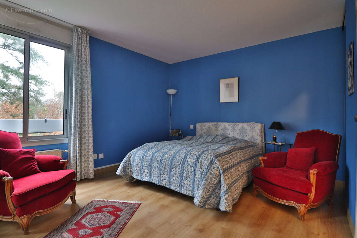 Appartement à CHARBONNIERES-LES-BAINS