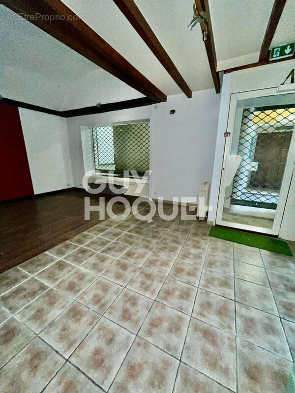 Commerce à AIX-LES-BAINS