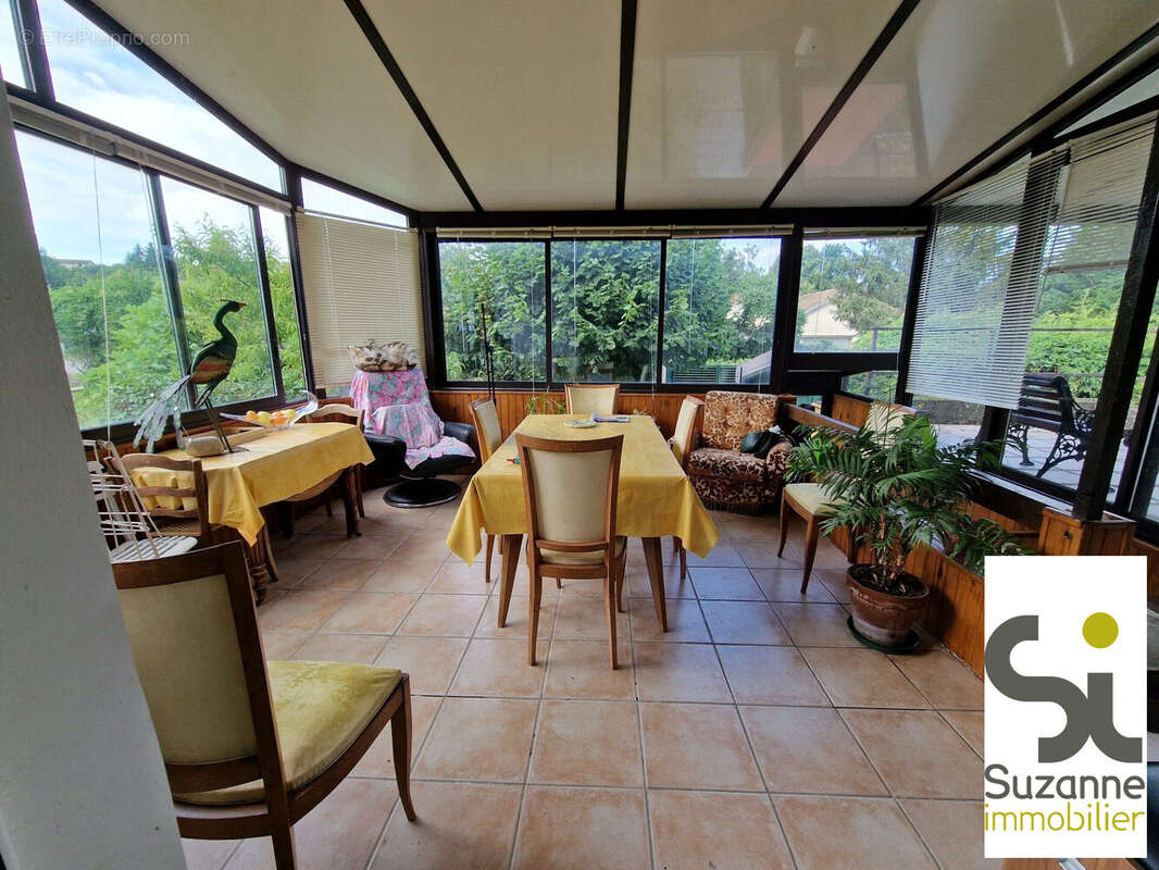 Maison 80 m² à Viriville  - photo 7