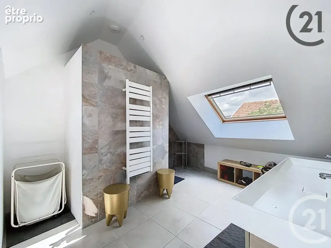 Maison 8 pièces 219 m² à vendre à Courcelles-Sapicourt (51140) - photo 10